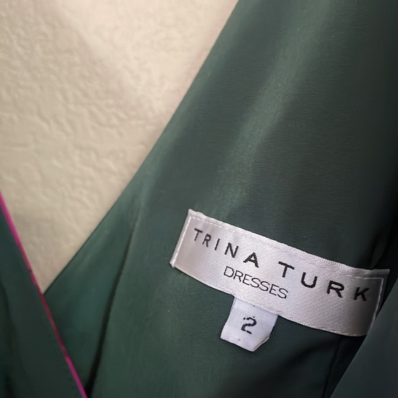 NEW Trina Turk SILK Floral Print V-Neck Shift Dress • 2 - Picture 2 of 9